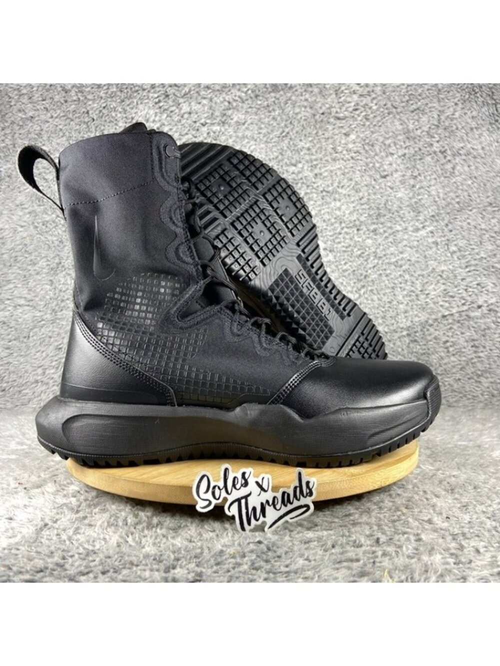 Nike SFB B2 Tactical Outdoor Boots Size 11.5 Men Triple Black FN3717-001